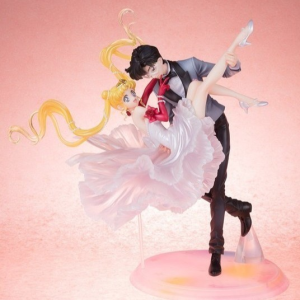 Tsukino Usagi - Tuxedo Kamen - Figuarts Zero Chouette (image for) Tsukino Usagi - Tuxedo Kamen - Figuarts Zero Chouette