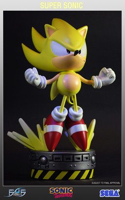 Super Sonic - Classic Sonic the Hedgehog Statue (2)  Pre-owned A-/B